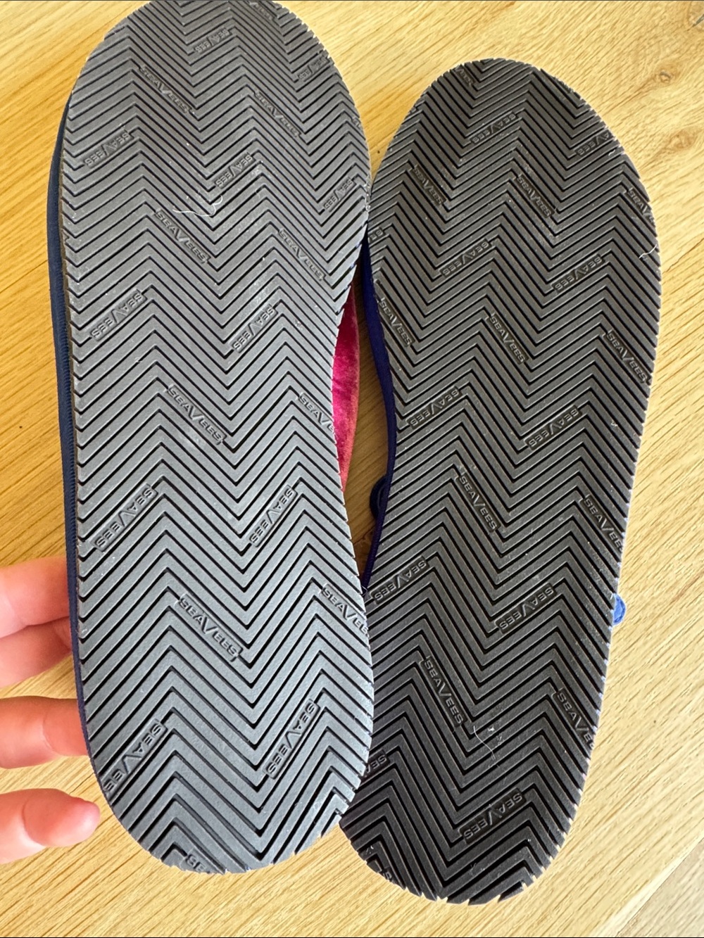 Carlyle Pink Velvet Mary Jane Flats with Navy Trim - cotton candy size 10 - Picture 7 of 11